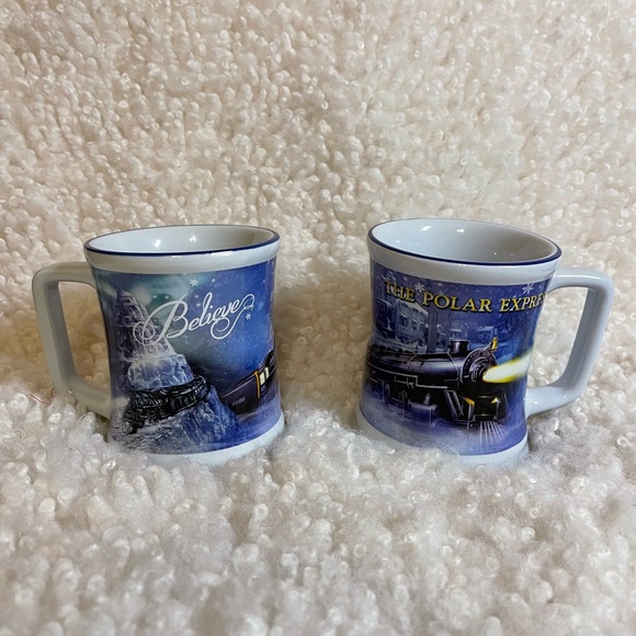 Warner Bros. “The Polar Express “ 3D Collectible Mug Set of Two - Picture 2 of 6
